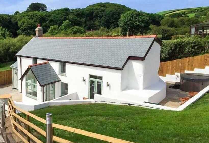 Five Elements Cottage