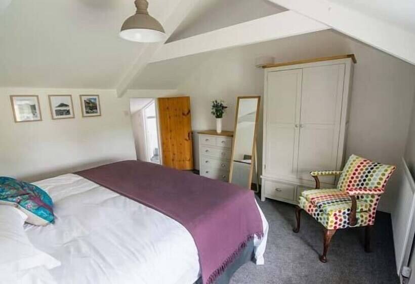 Five Elements Cottage