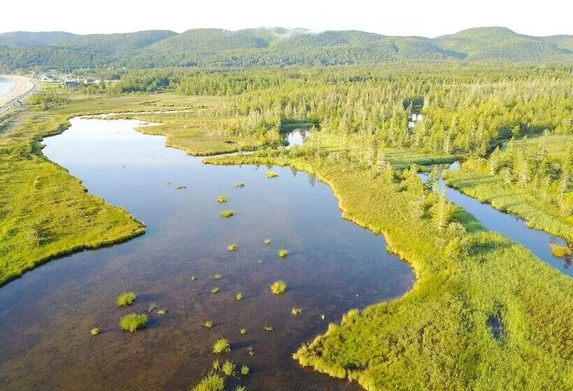 مسافرخانه Camp De Base Gaspésie