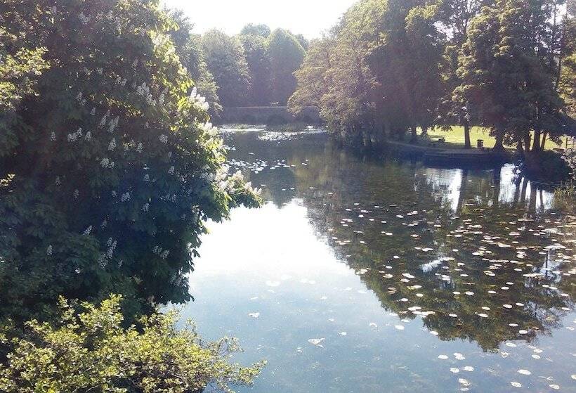 Хостел The Kings Arms