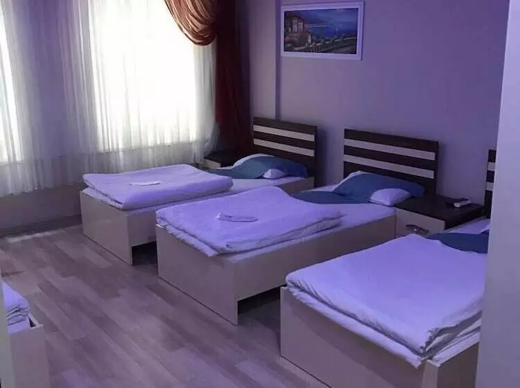 هتل Ahranis