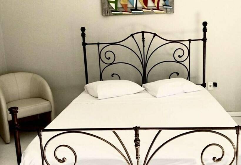 هتل Bangalôs Do Sapê