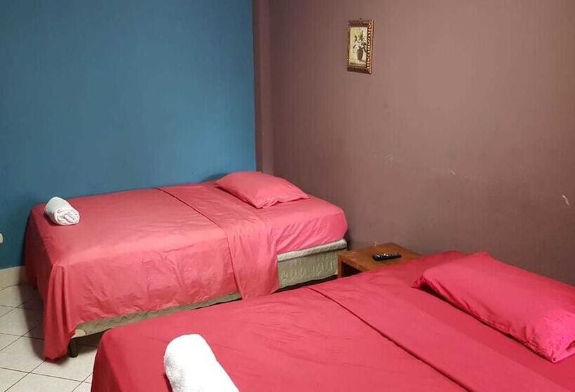 هتل Estancia Victoria