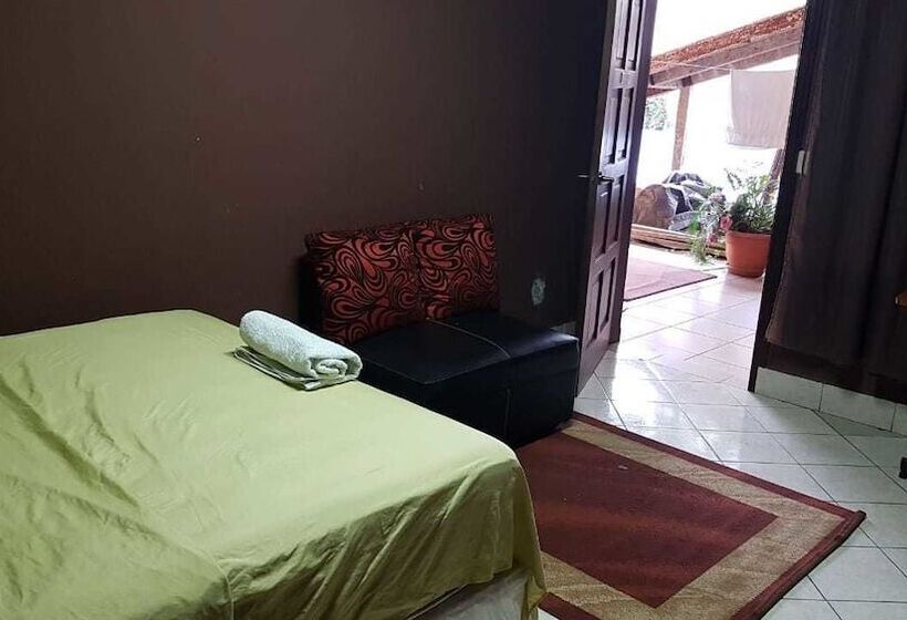 هتل Estancia Victoria