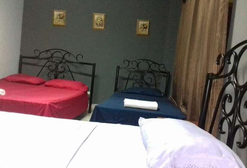 هتل Estancia Victoria