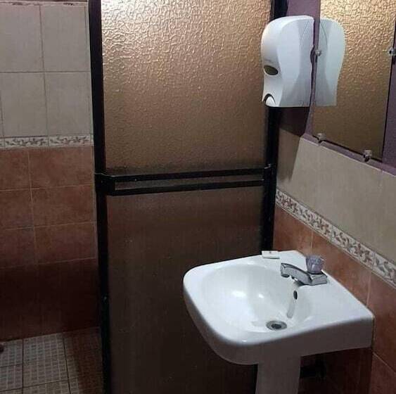 هتل Estancia Victoria