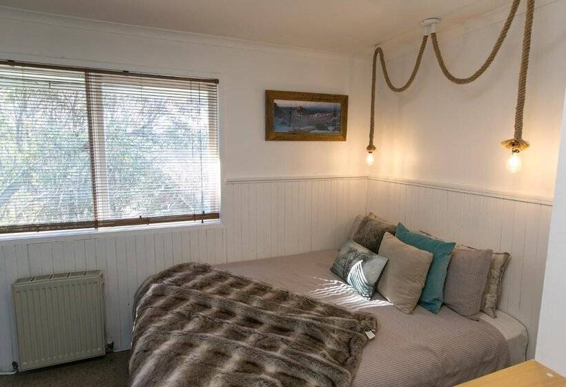 בית מלון כפרי Feathertop Alpine Lodge