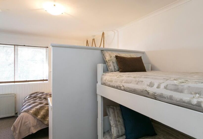 בית מלון כפרי Feathertop Alpine Lodge