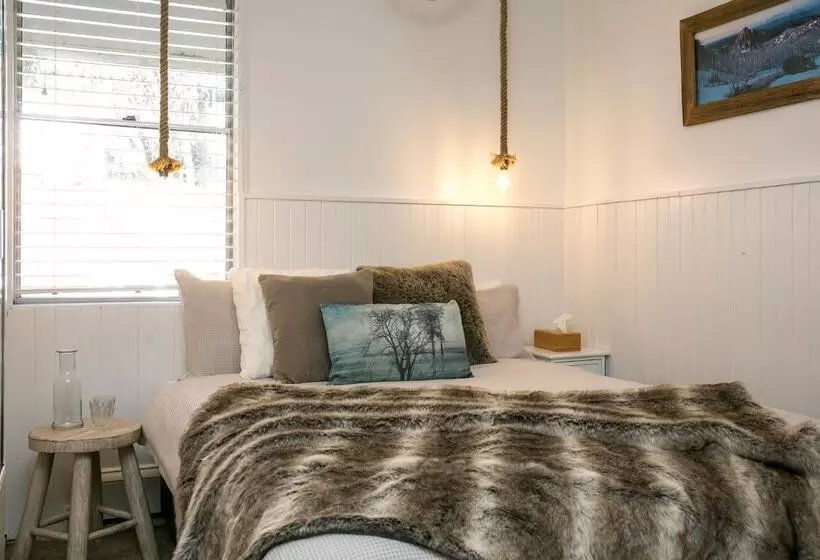 Hotelli Feathertop Alpine Lodge