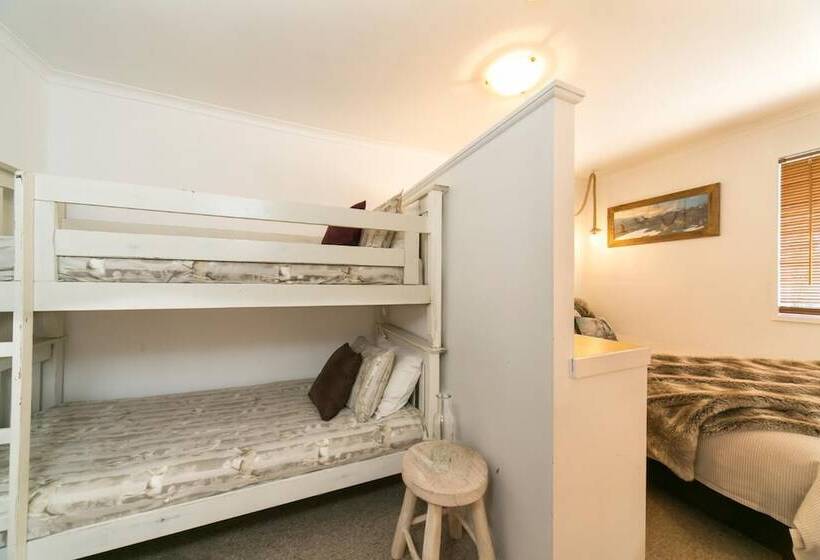 בית מלון כפרי Feathertop Alpine Lodge