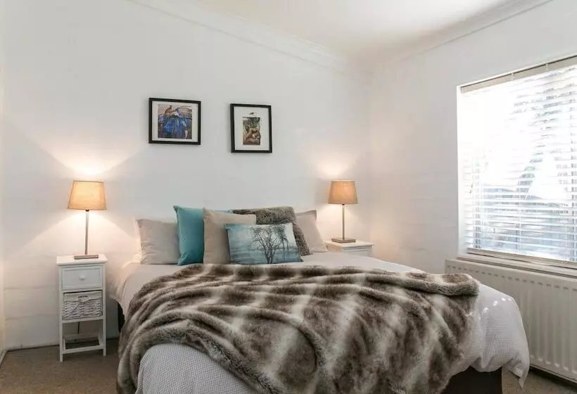 Hotelli Feathertop Alpine Lodge