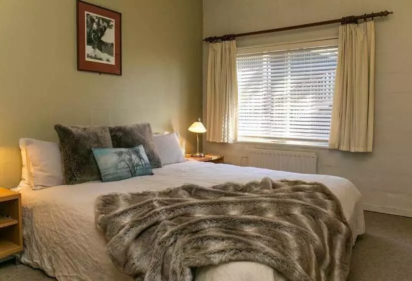 Hotelli Feathertop Alpine Lodge