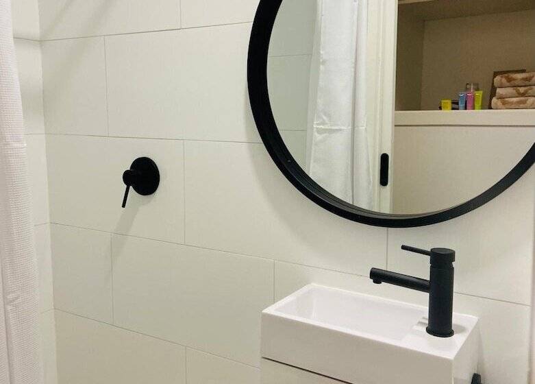 בית מלון כפרי Feathertop Alpine Lodge