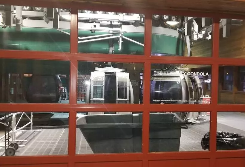 ホテル Gondola Lodge