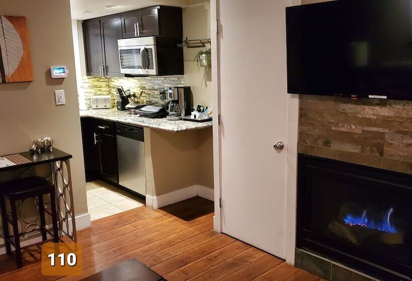 酒店 Gondola Lodge