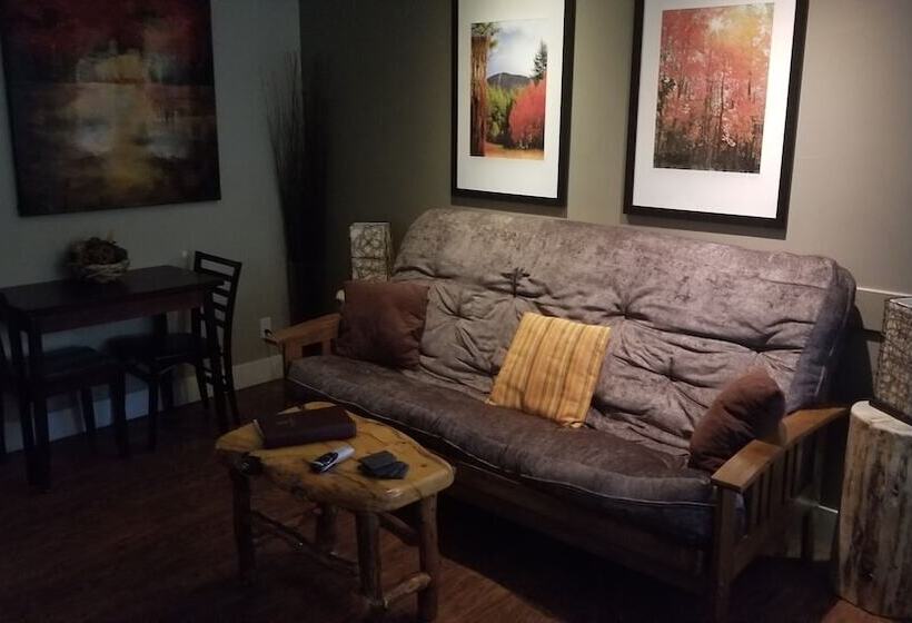 酒店 Gondola Lodge