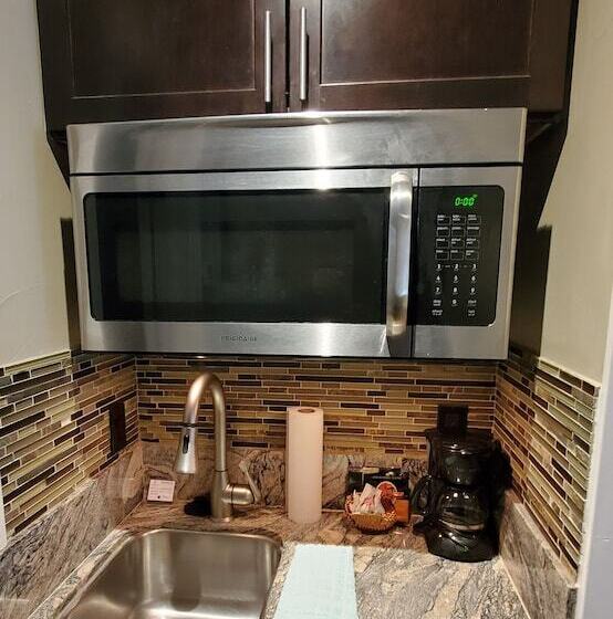 酒店 Gondola Lodge