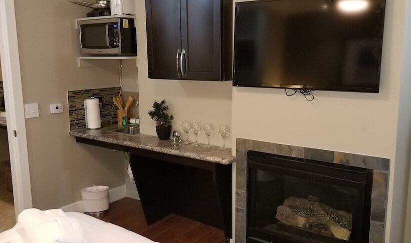 酒店 Gondola Lodge