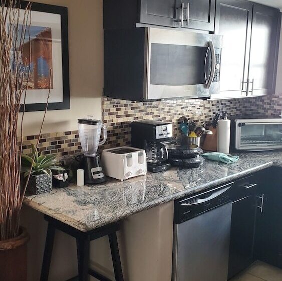 酒店 Gondola Lodge