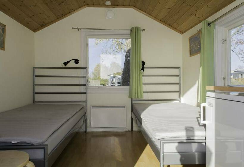 هتل Hälleviks Camping