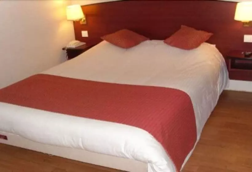 Hotelli Hôtel Grill Le Coudray Montceaux