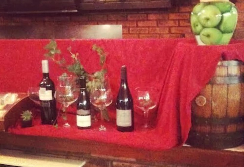 호텔 Hôtel Grill Le Coudray Montceaux