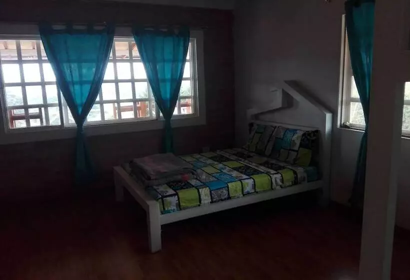 Hotelli Lookout Lodge Mirador De Guatape