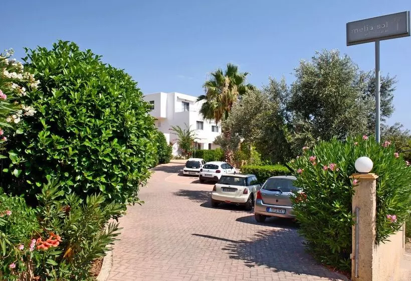 هتل Melia Sol Art Studios