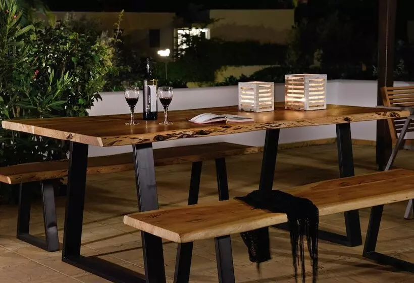 هتل Melia Sol Art Studios