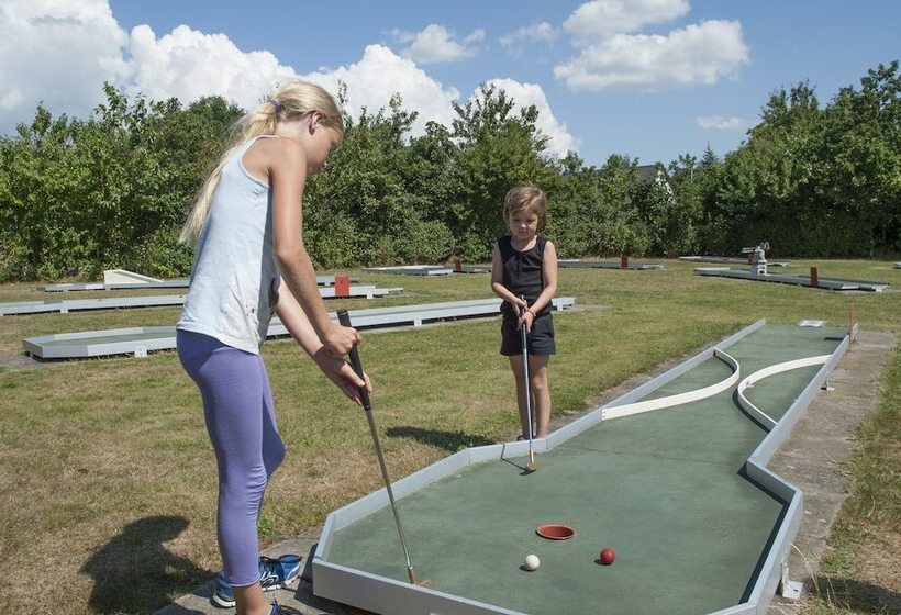 Отель Møgeltønder Camping & Cottages