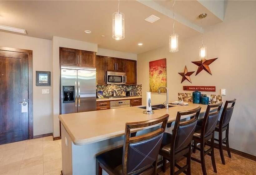 Howelsen Place H307a