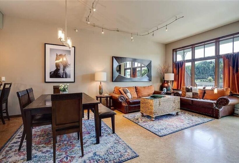 Howelsen Place H307a