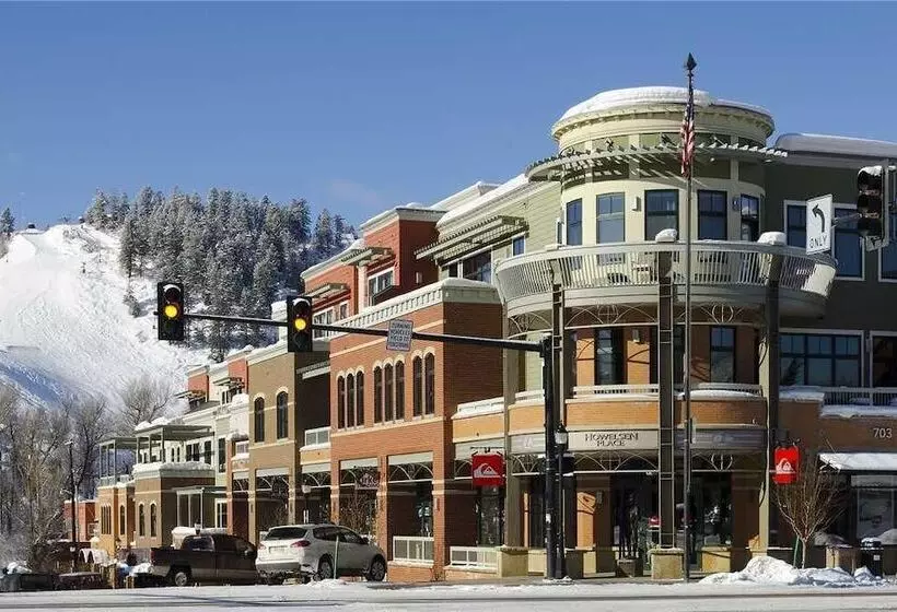 Howelsen Place H307a