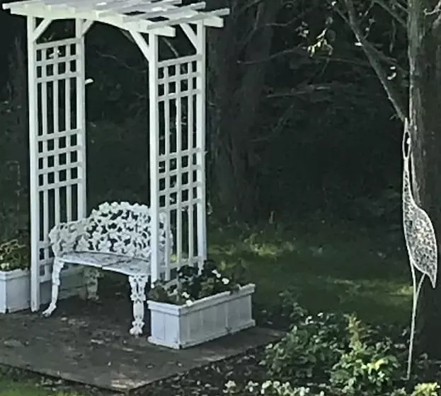 Martha's Vineyard Bed & Breakfast