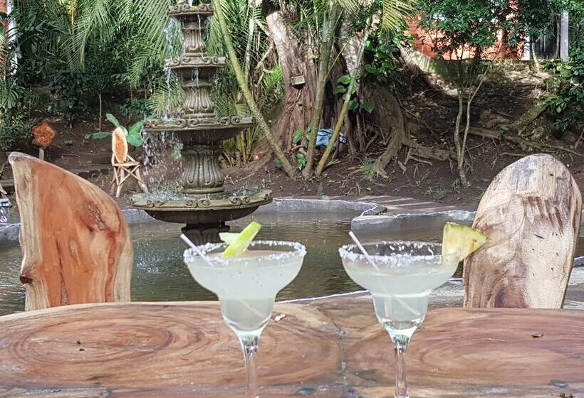 Mr Cowboy Hotel Y Restaurante