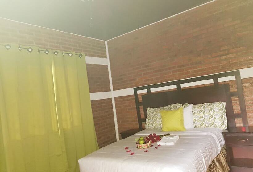 Mr Cowboy Hotel Y Restaurante