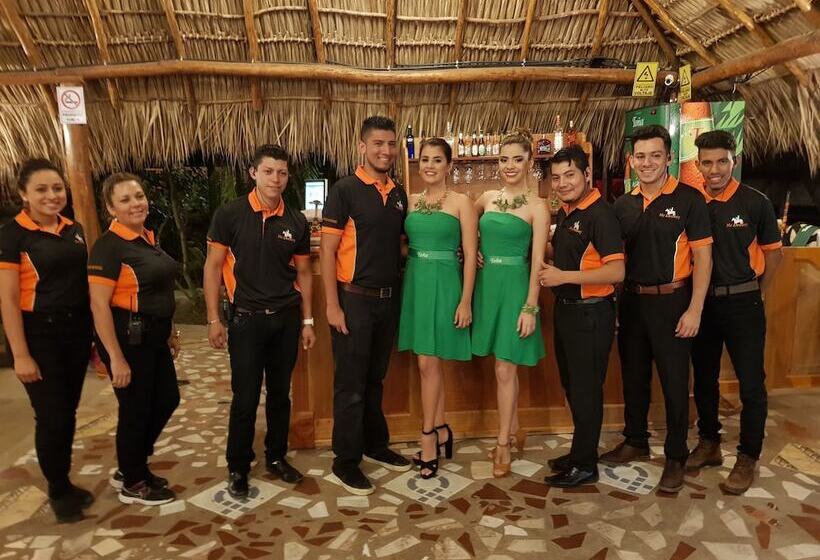 Mr Cowboy Hotel Y Restaurante