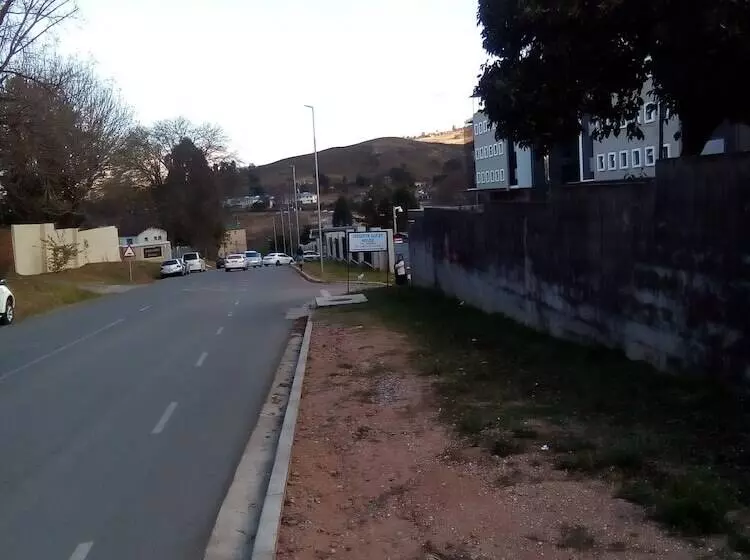 پانسیون Crisovik Guest House