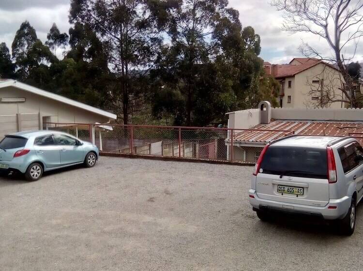 پانسیون Crisovik Guest House