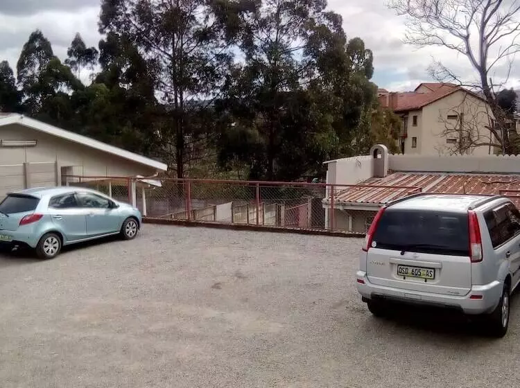 پانسیون Crisovik Guest House