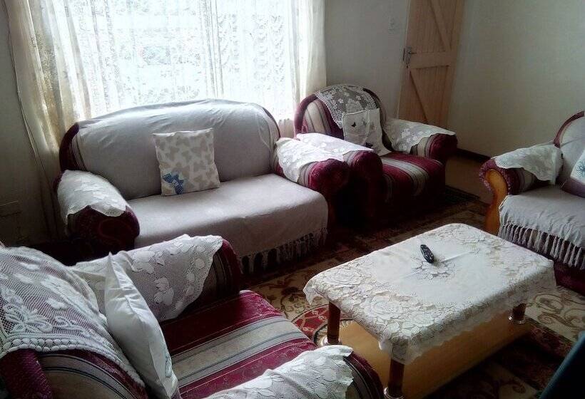 پانسیون Crisovik Guest House