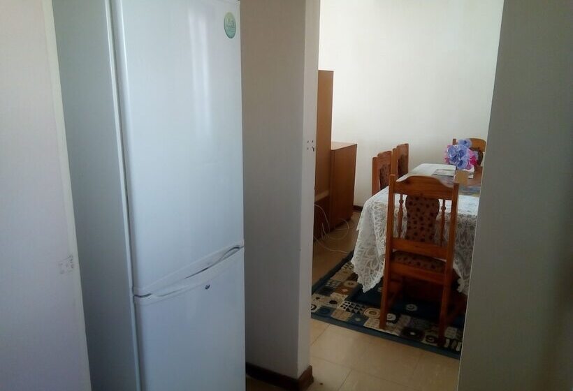 پانسیون Crisovik Guest House