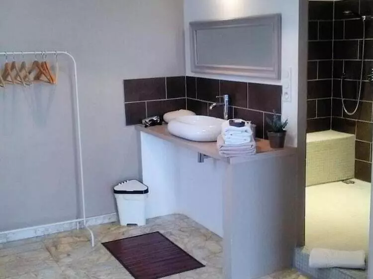 Majatalo Le Jas Vieux