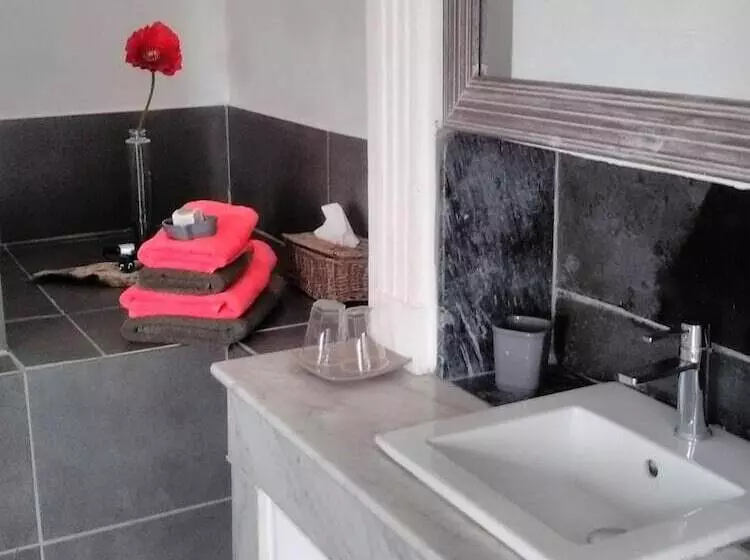 Majatalo Le Jas Vieux