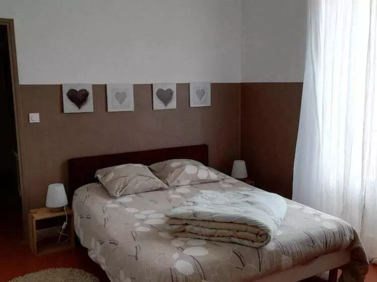 Majatalo Le Jas Vieux