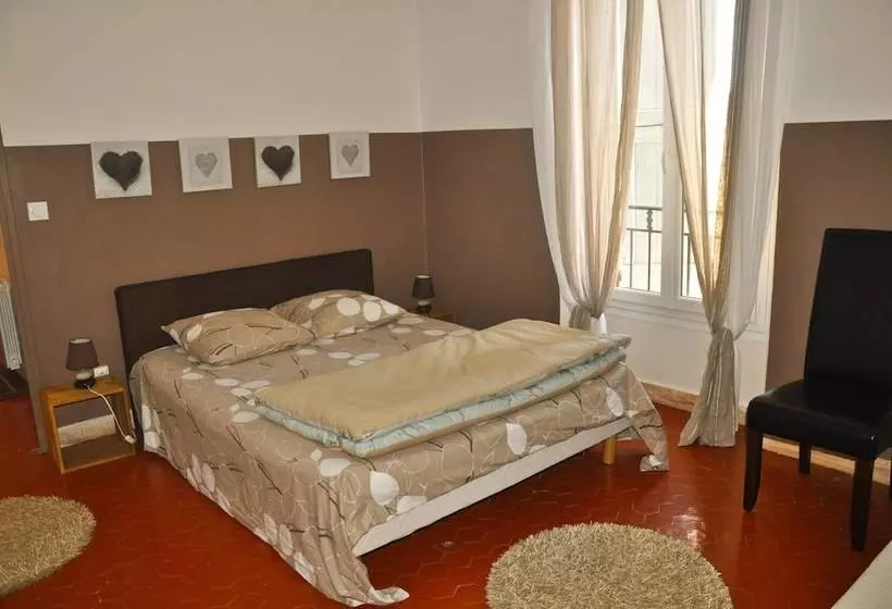 Majatalo Le Jas Vieux