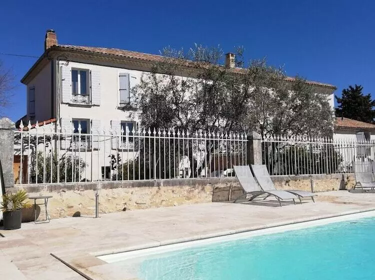 Majatalo Le Jas Vieux