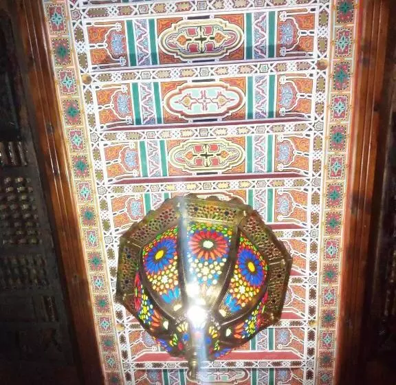 Majatalo Rochers Peints