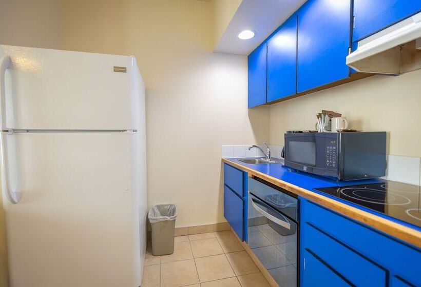 Helgeson Place Hotel & Suites