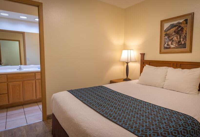 Helgeson Place Hotel & Suites